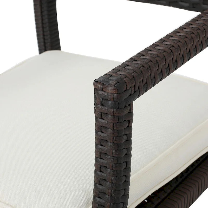 Chaise de salle à manger en osier d'extérieur avec coussin