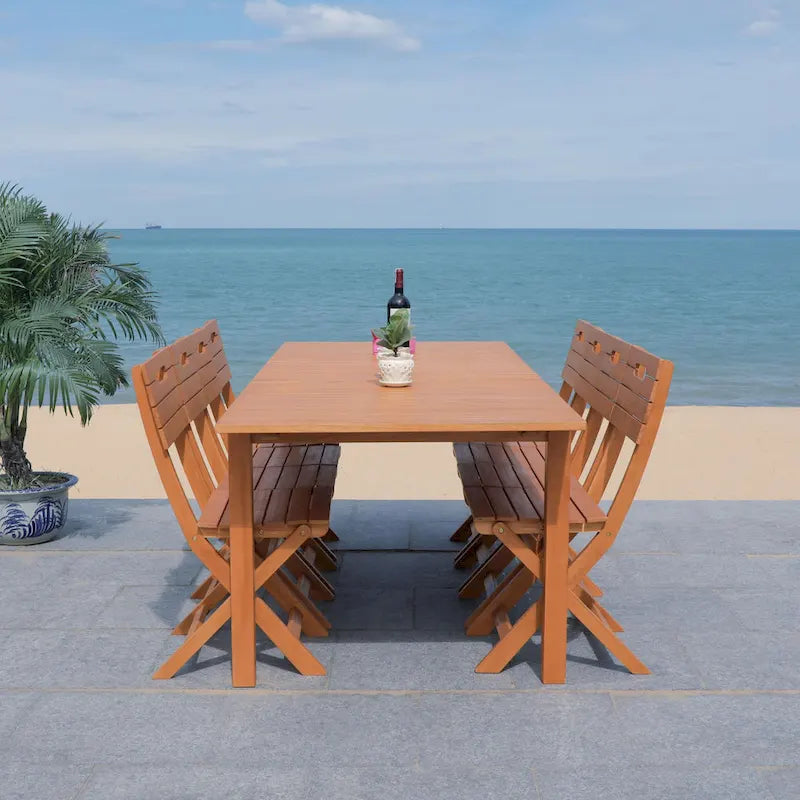 Table à manger d'extérieur