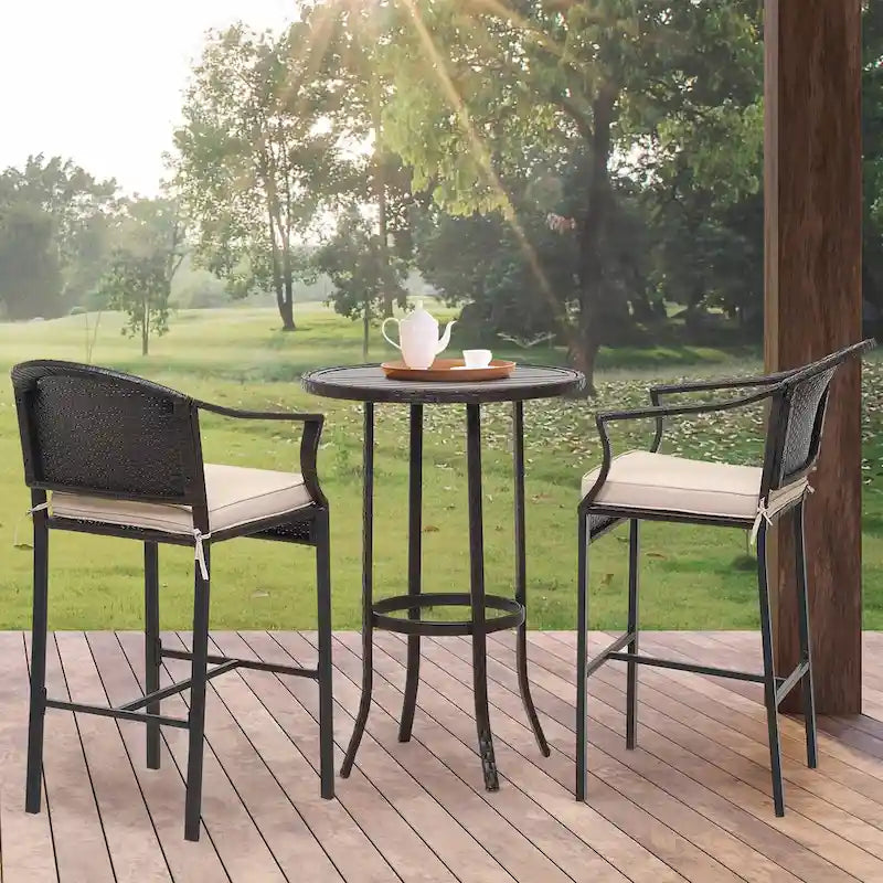 Tabourets de bar et table de terrasse en osier d'extérieur