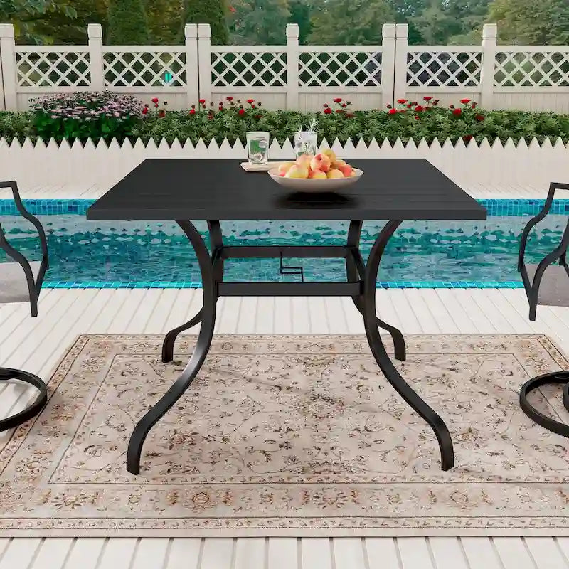 37 Table à manger carrée en acier pour patio
